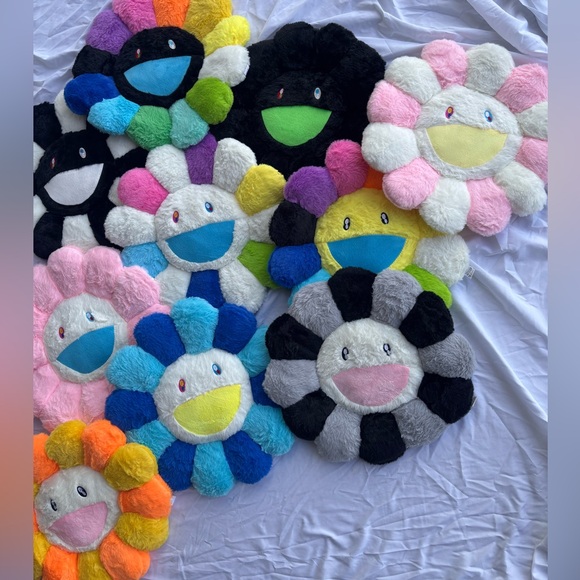 10 pack ULTIMATE FLOWER SET Takashi Murakami style flower plush pillows 40cm - Picture 3 of 3